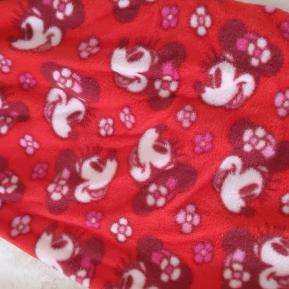 Disney wearable blanket - Picture 2 of 4